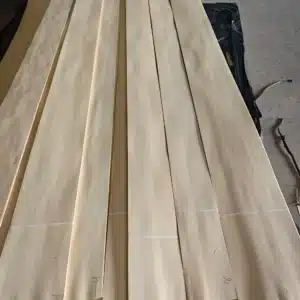 BASSWOOD VENEER QUARTER 2.5M+ AA