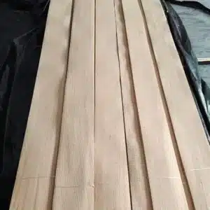 SAWTOOTH GRAIN WHITE OAK VENEER